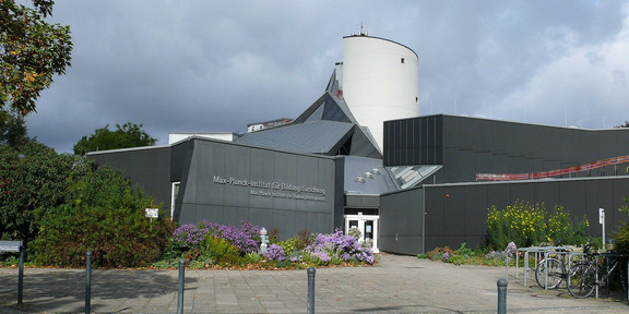 Front view of the Max Planck Institute for Human Development in Berlin.