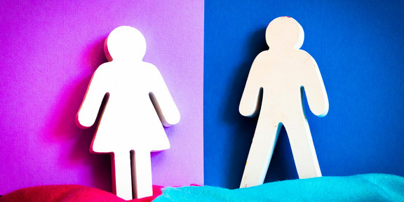 Symbolic image: Silhouettes of a woman and a man.